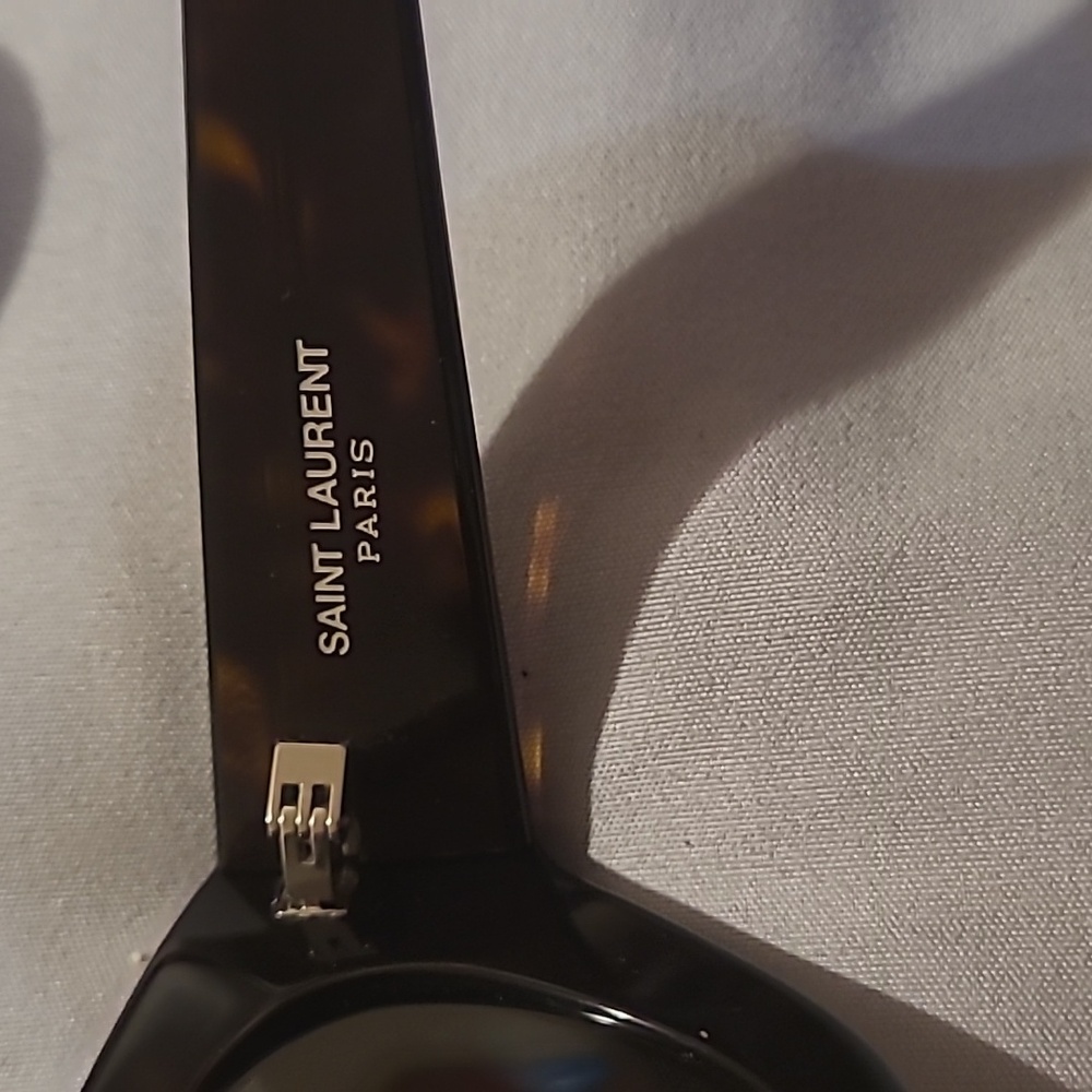 Saint Laurent Black Sunglasses with Leather Case - Picture 4 of 7